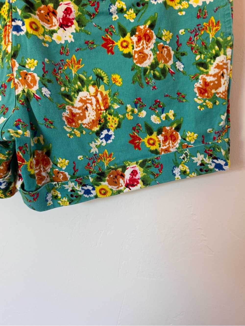 Dear John Women's Teal Finnegan Floral Print Cuffed Shorts Size 29 Cotton EUC - Picture 10 of 13